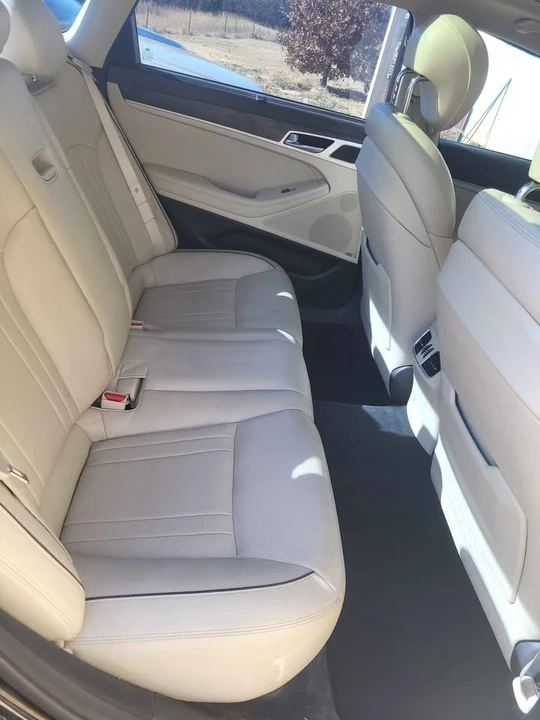 2016 Hyundai Genesis - Image 5 of 8