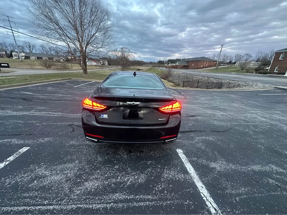 2016 Hyundai Genesis - Image 5 of 20