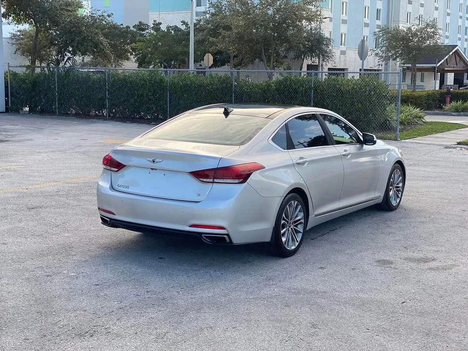 2016 Hyundai Genesis - Image 4 of 9