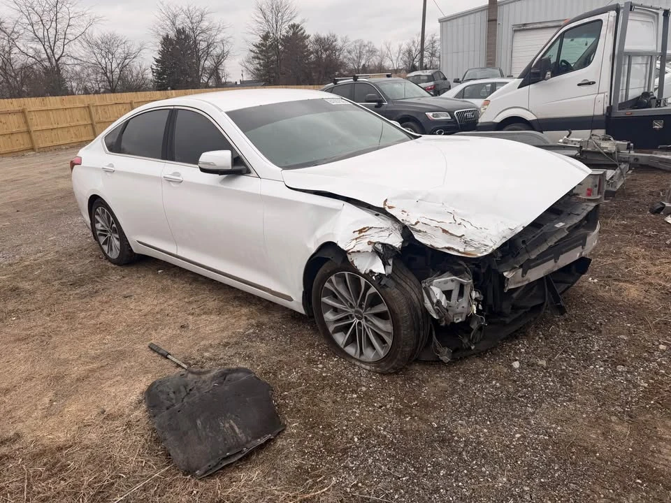 2016 Hyundai Genesis - Image 6 of 10