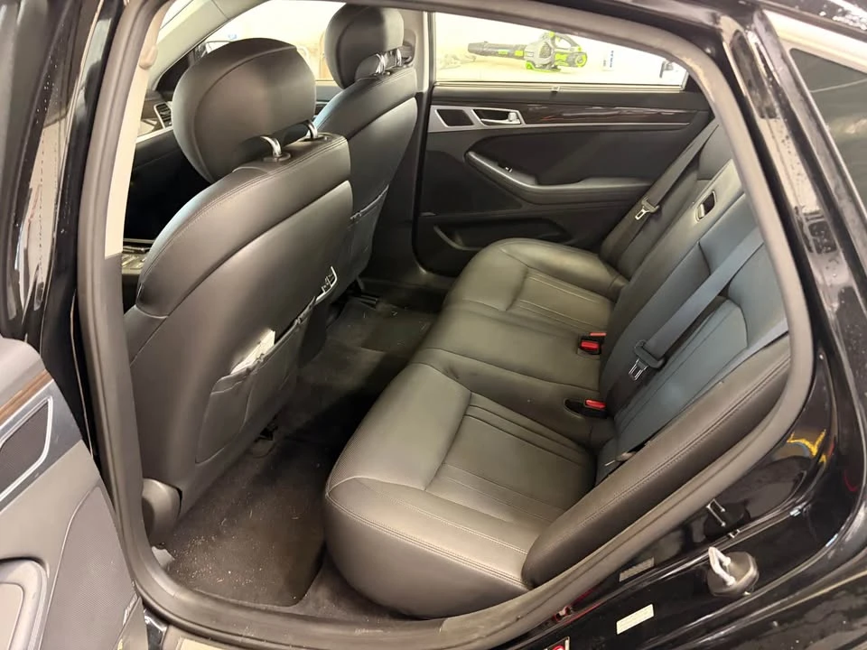 2016 Hyundai Genesis - Image 12 of 14