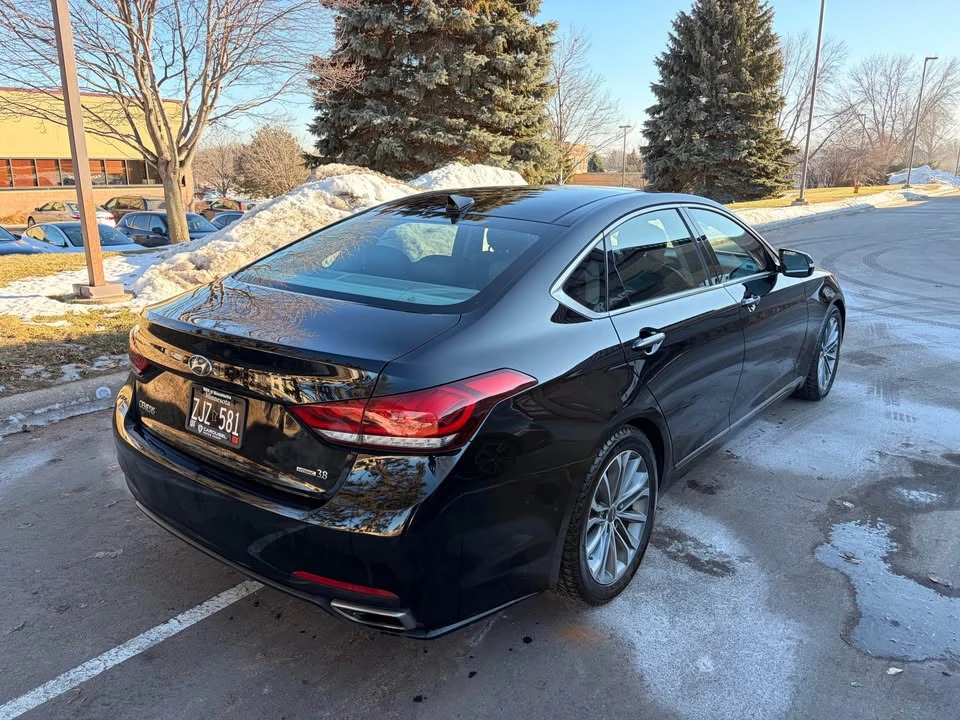 2016 Hyundai Genesis - Image 2 of 14