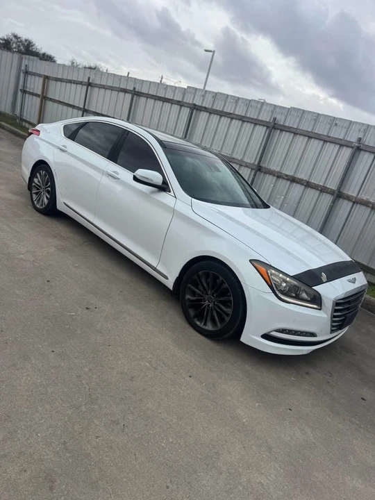2016 Hyundai Genesis - Image 3 of 10