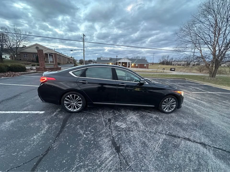 2016 Hyundai Genesis - Image 7 of 20