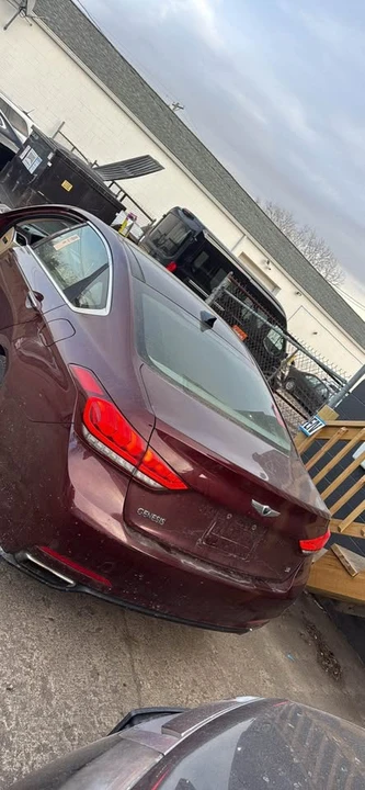 2016 Hyundai Genesis - Image 12 of 13
