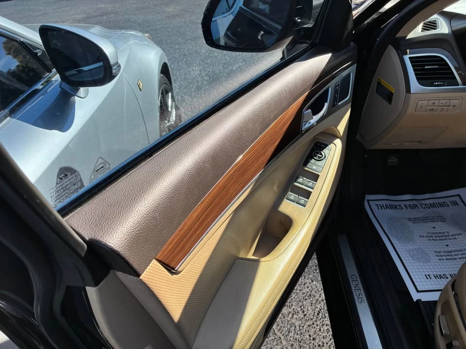 2016 Hyundai Genesis - Image 6 of 8