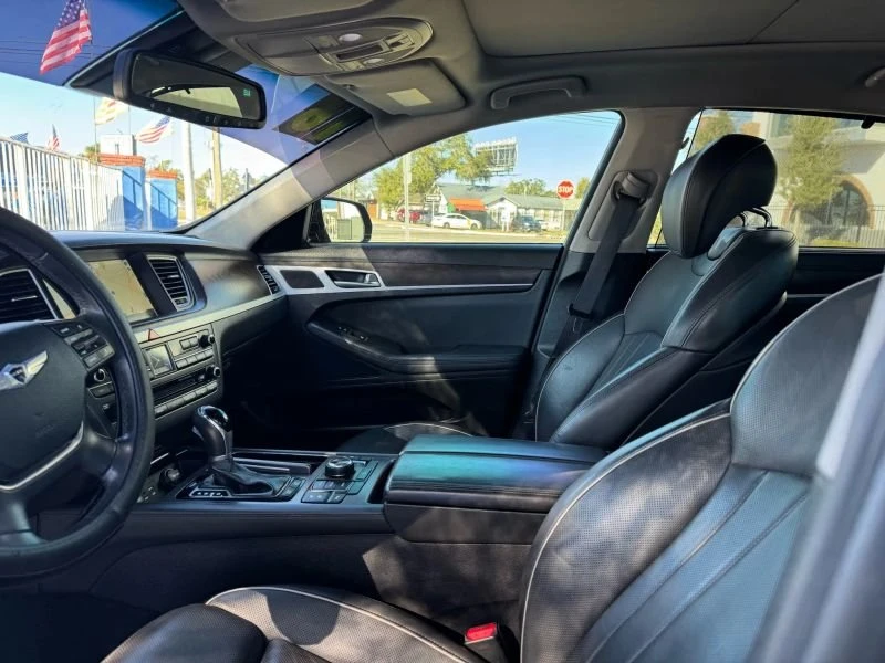 2016 Hyundai Genesis - Image 5 of 6