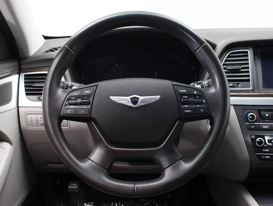 2016 Hyundai Genesis - Image 11 of 12