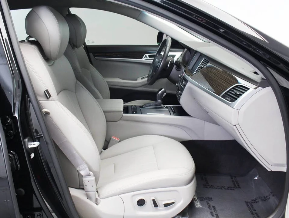 2016 Hyundai Genesis - Image 7 of 12