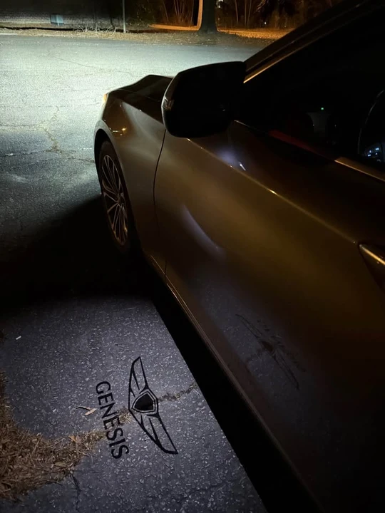 2016 Hyundai Genesis - Image 18 of 19