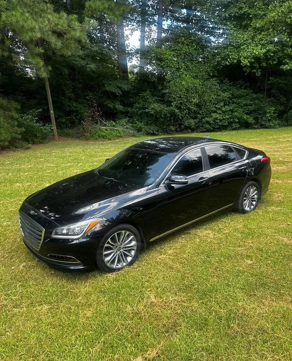 2016 Hyundai Genesis - Image 2 of 12