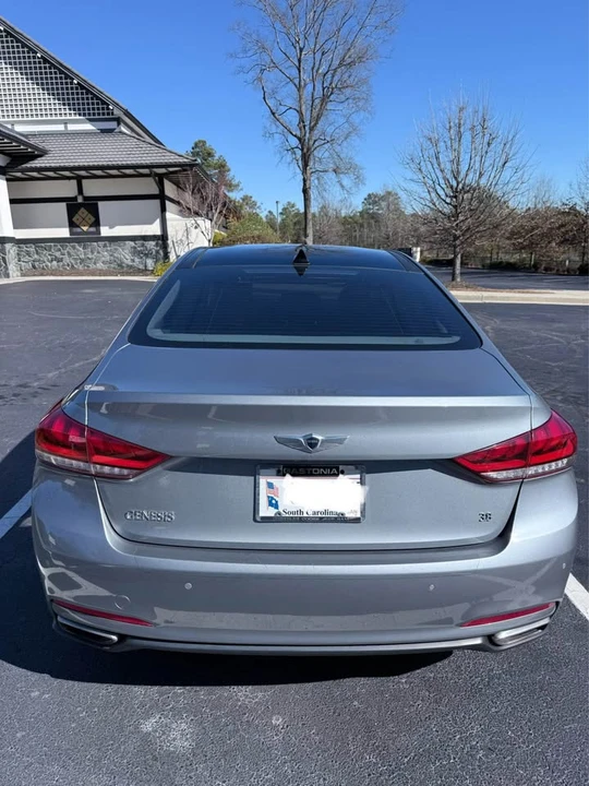 2016 Hyundai Genesis - Image 5 of 19