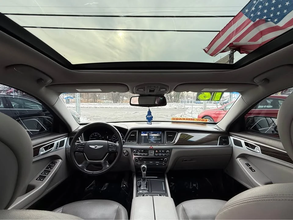 2016 Hyundai Genesis - Image 8 of 12