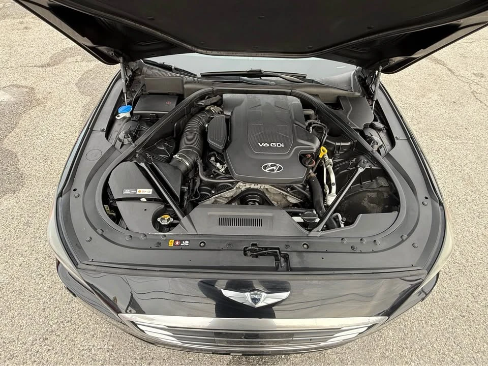 2016 Hyundai Genesis - Image 11 of 12