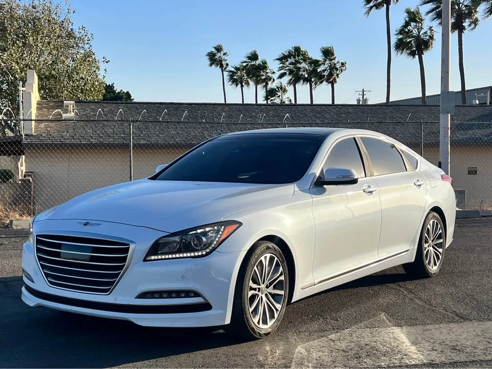 2016 Hyundai Genesis - Image 2 of 9