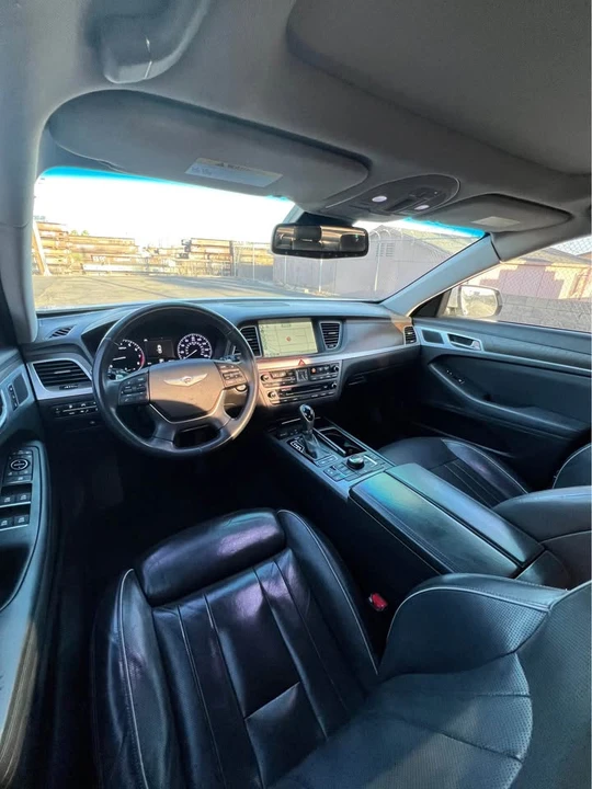 2016 Hyundai Genesis - Image 7 of 9