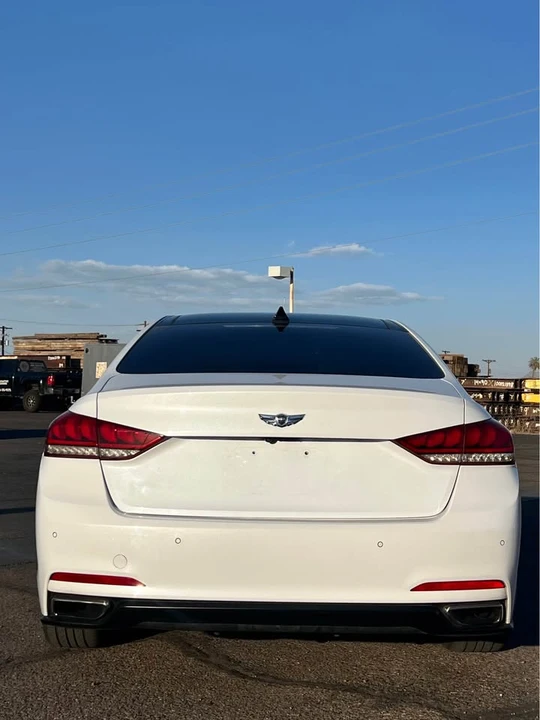 2016 Hyundai Genesis - Image 4 of 9