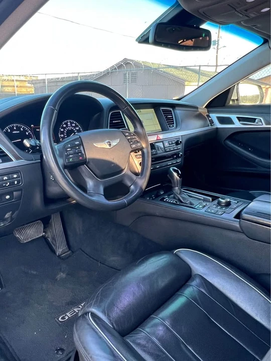 2016 Hyundai Genesis - Image 6 of 9