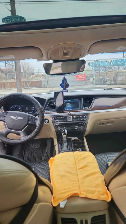 2016 Hyundai Genesis - Image 7 of 10