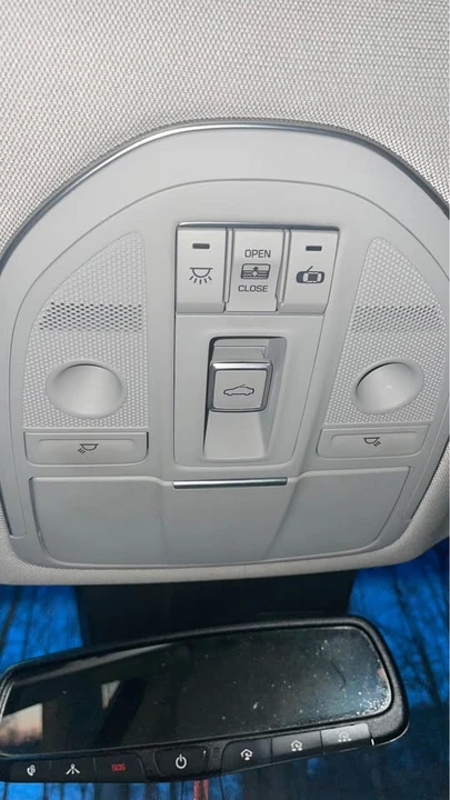 2016 Hyundai Genesis - Image 7 of 20