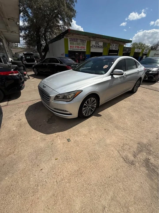 2016 Hyundai Genesis - Image 2 of 16