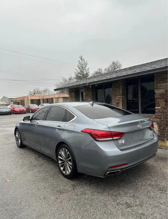 2016 Hyundai Genesis - Image 5 of 11
