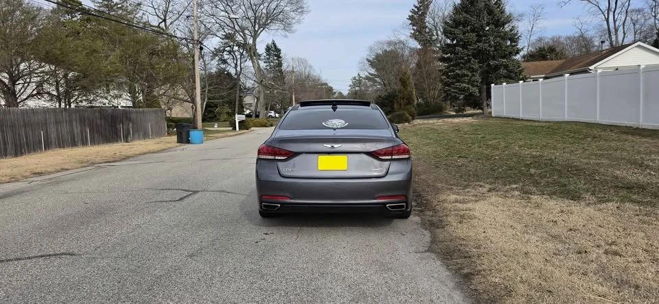 2016 Hyundai Genesis - Image 7 of 15