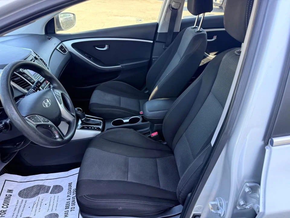 2016 Hyundai Genesis - Image 8 of 8