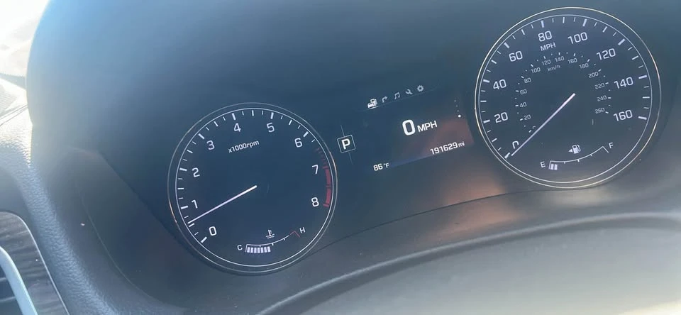 2016 Hyundai Genesis - Image 11 of 11