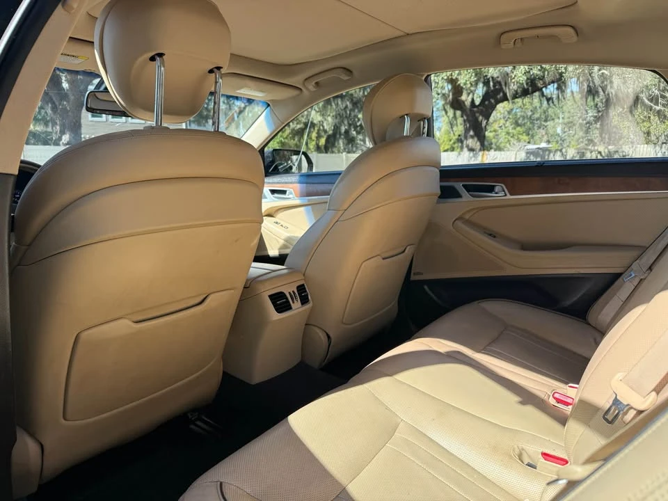2016 Hyundai Genesis - Image 7 of 14