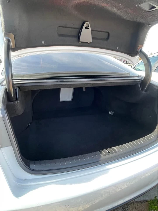2016 Hyundai Genesis - Image 12 of 12