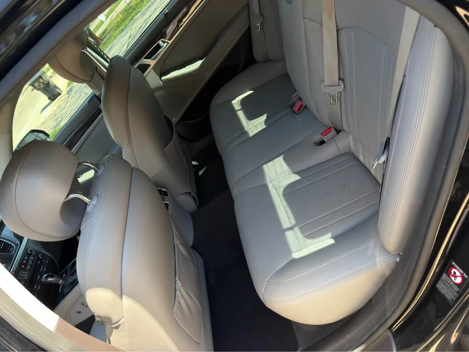 2016 Hyundai Genesis - Image 8 of 11