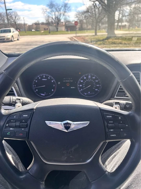 2016 Hyundai Genesis - Image 4 of 6