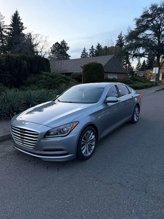 2016 Hyundai Genesis - Image 2 of 8