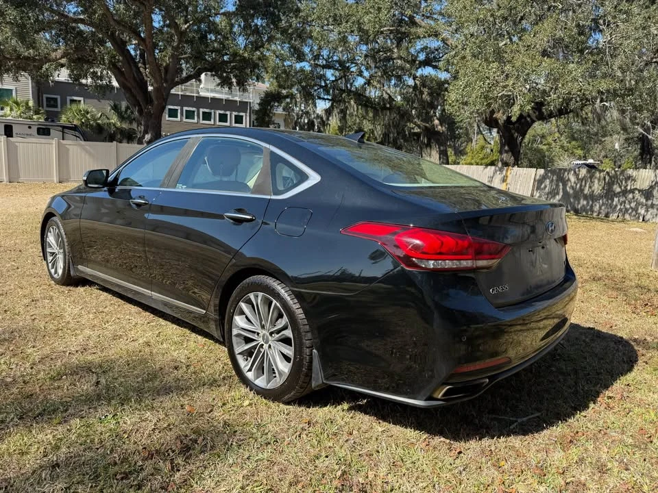 2016 Hyundai Genesis - Image 6 of 14
