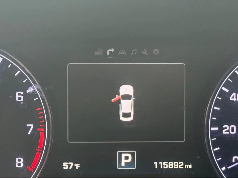 2016 Hyundai Genesis - Image 8 of 9