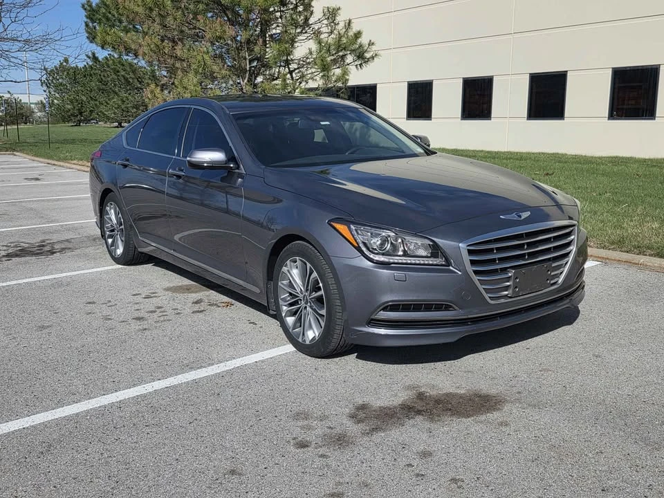2016 Hyundai Genesis - Image 5 of 12