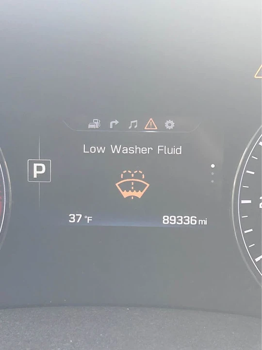 2016 Hyundai Genesis - Image 5 of 6