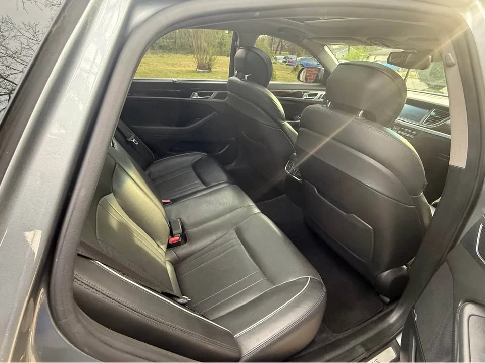 2016 Hyundai Genesis - Image 6 of 9