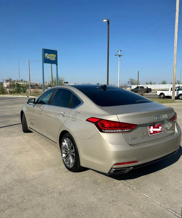 2016 Hyundai Genesis - Image 5 of 9
