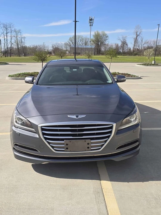 2016 Hyundai Genesis - Image 8 of 11