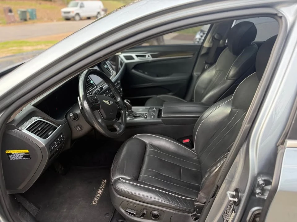 2016 Hyundai Genesis - Image 4 of 9