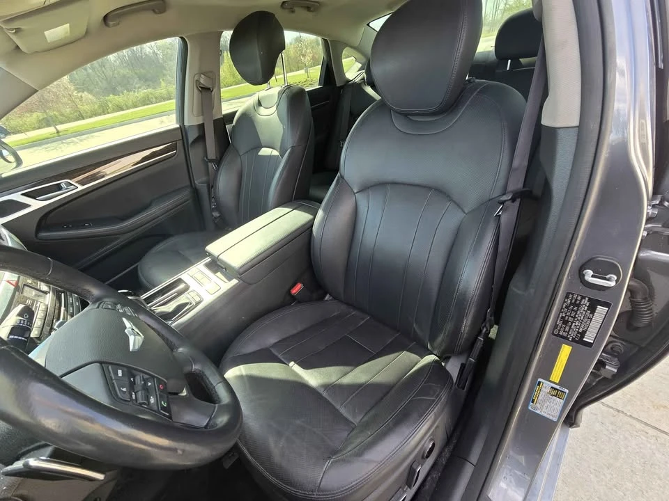 2016 Hyundai Genesis - Image 4 of 11