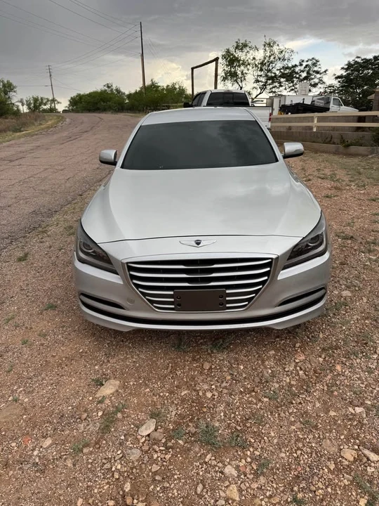 2016 Hyundai Genesis - Image 3 of 20
