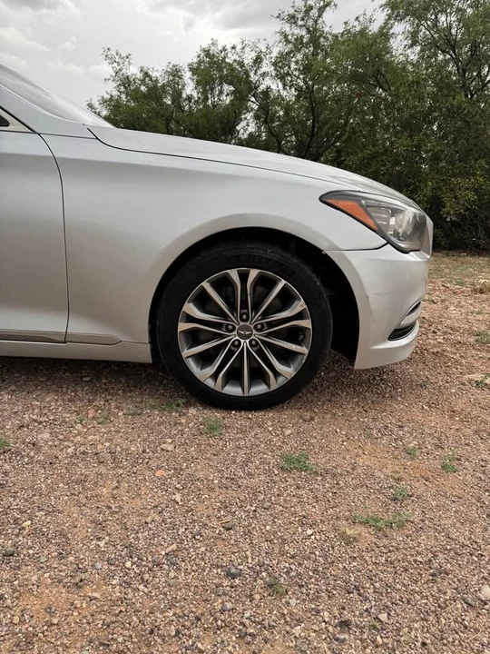 2016 Hyundai Genesis - Image 7 of 20