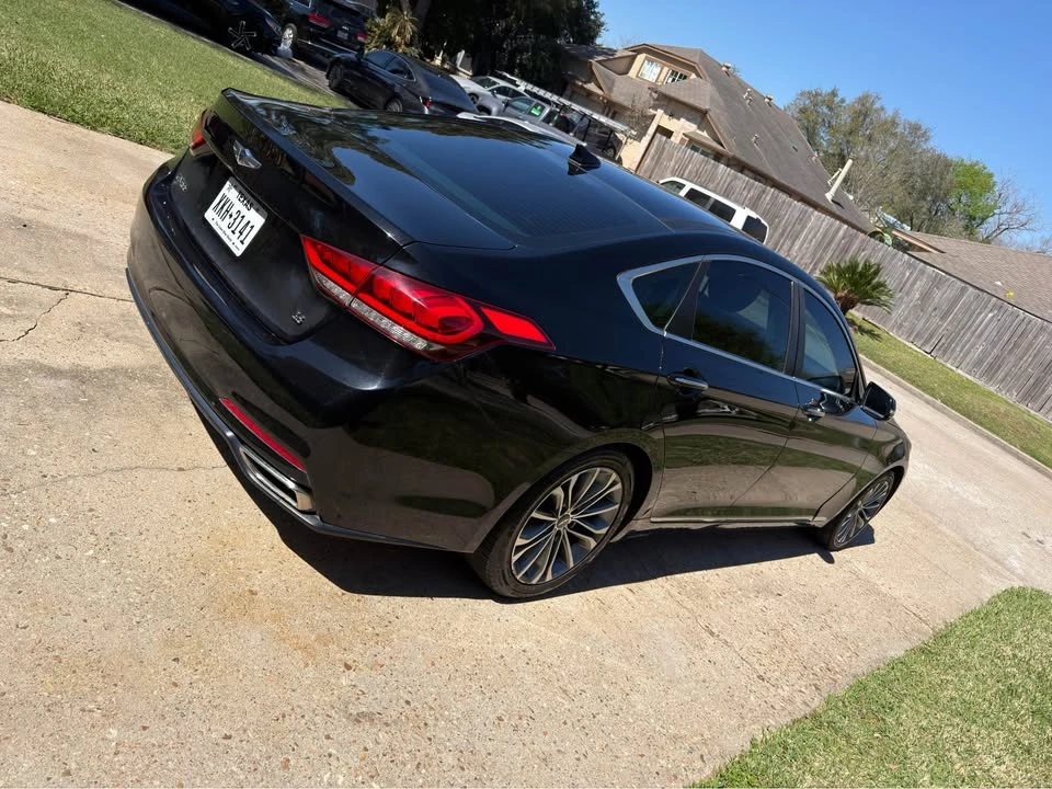 2016 Hyundai Genesis - Image 4 of 11