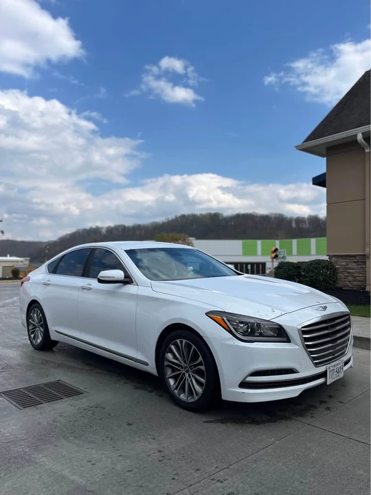 2016 Hyundai Genesis - Image 7 of 15