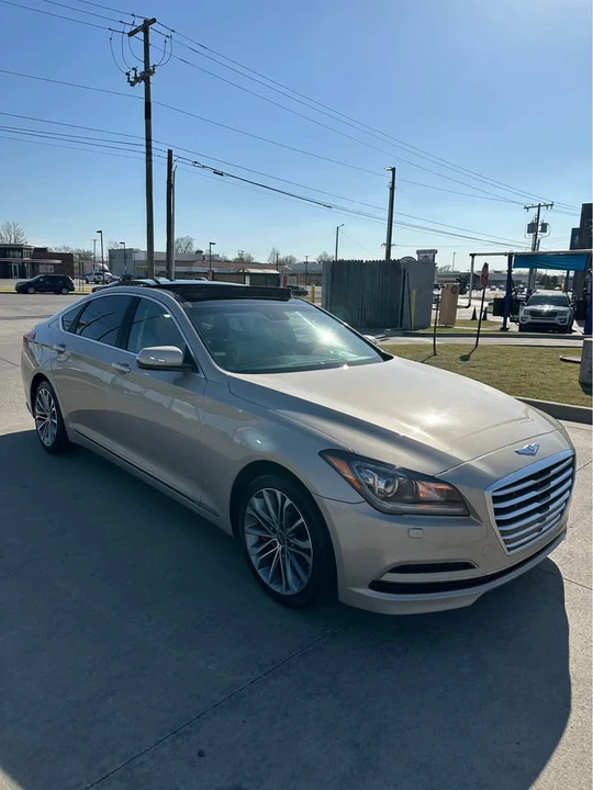 2016 Hyundai Genesis - Image 2 of 12