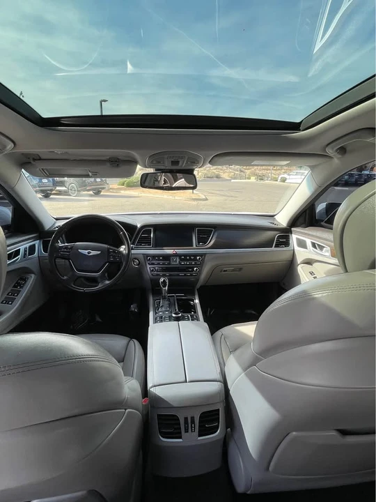 2016 Hyundai Genesis - Image 9 of 12