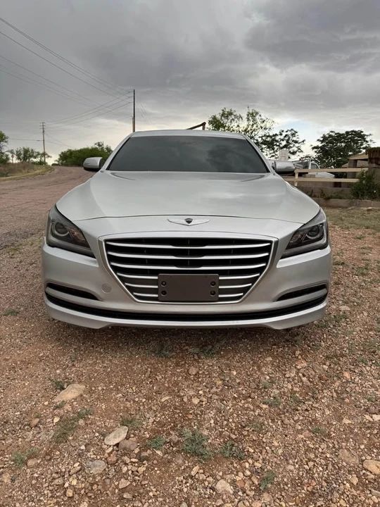 2016 Hyundai Genesis - Image 2 of 20